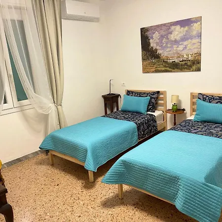 Apartment Centralissimo Bilocale,parcheggio,ac,vicino A Stazione,aeroporto